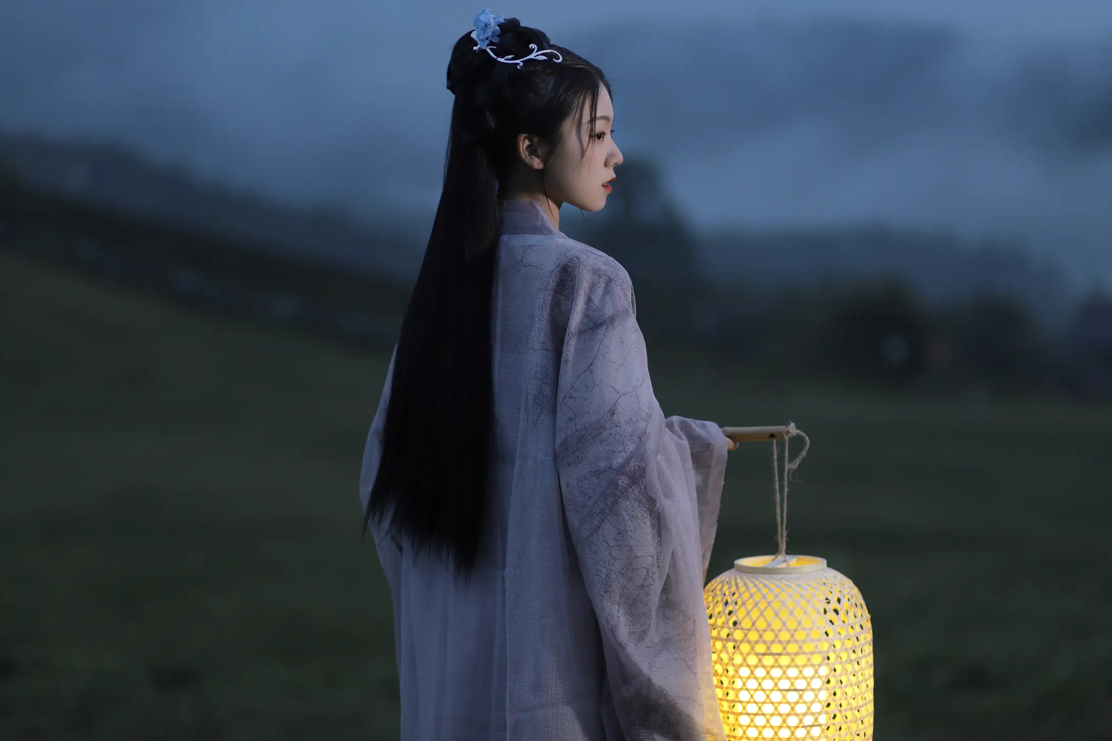 [YITUYU] 2022.02.05 Vol.753 – Hold a lantern to illuminate the rivers and mountains A sweetheart#[22P]-3